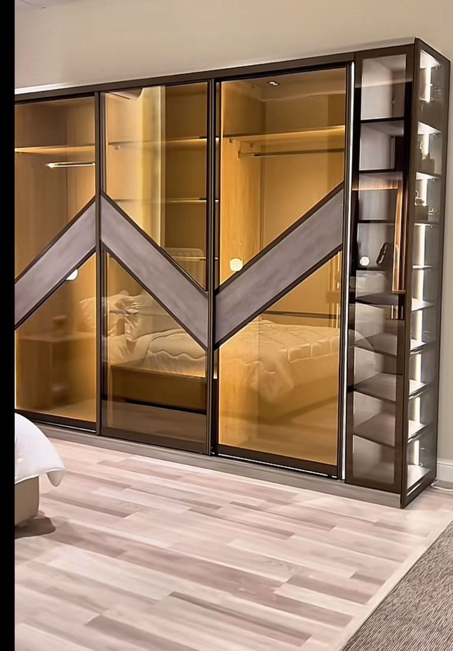 فني زجاج بالرياض